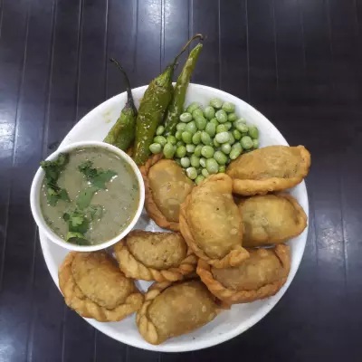 Green tuver (Lilva) Kachori